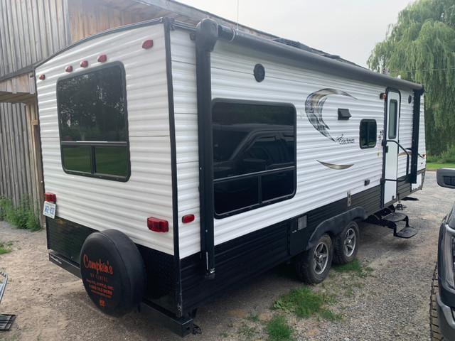 25 Foot Camper Trailer 