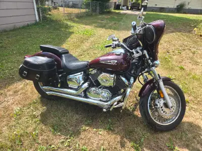 2007 yamaha V-Star for sale 20,000 km After market exhaust pipes, air intake, saddle bags, highway p...