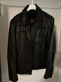 Men’s leather jacket with removable liner 