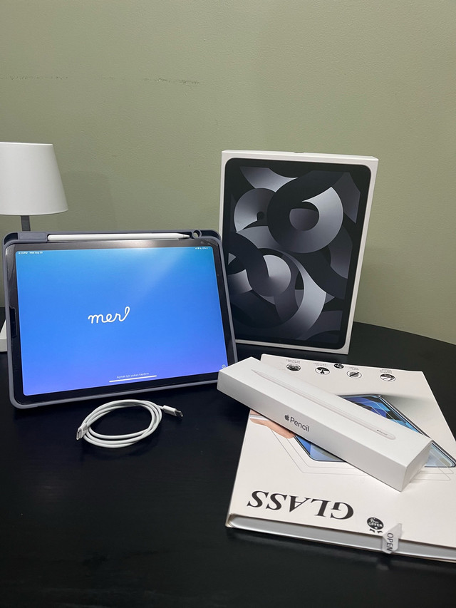 iPad Air 5 (64GB, Wi-Fi) - Excellent Condition in iPads & Tablets in Sarnia