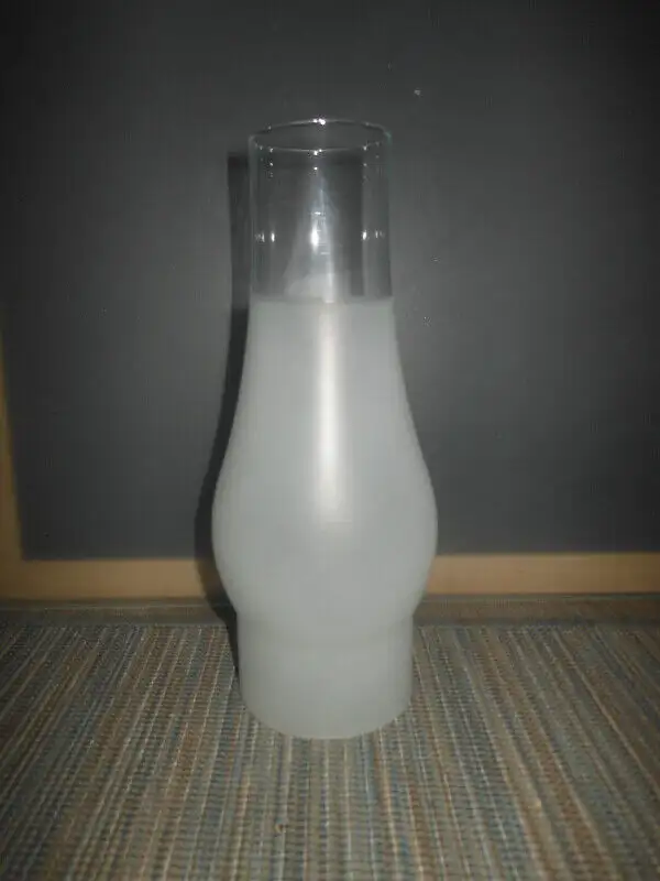 Glass Oil Lamp or Oil Lamp-Flare top in Arts & Collectibles in City of Montréal - Image 7
