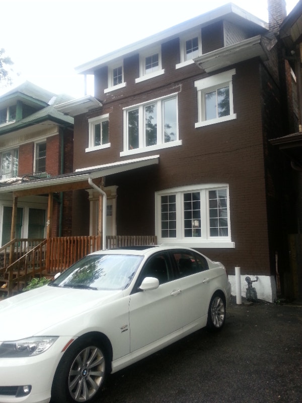 3 BED +1 Bath Unit King St & Gibson Ave 1800 + Utilities Short Term