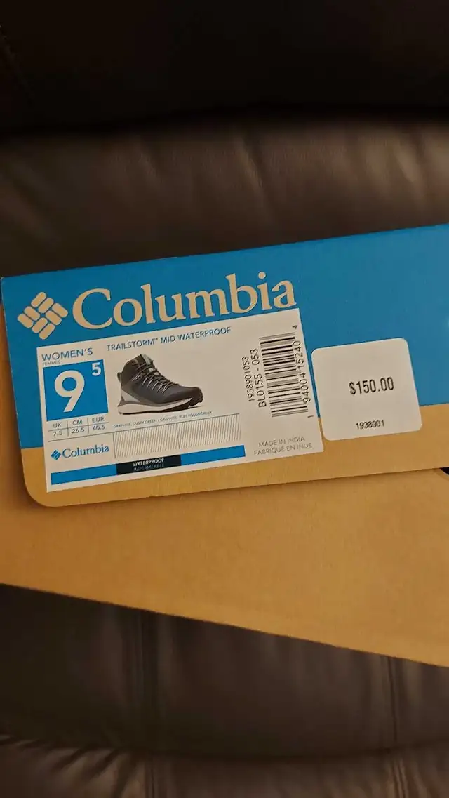 Columbia women's hiking shoes size 9.5 in Women's - Shoes in Ottawa - Image 4