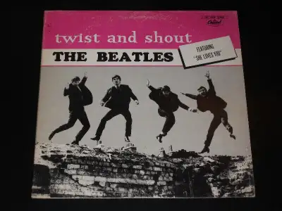Pochette= excellent, disque (visuel)= near mint+ Édition de 1974 (rare) Pour voir mes autres 33 tour...