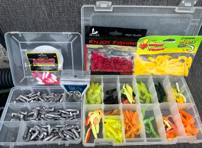 Fishing Weights & Worms With Organizers, Voir plus