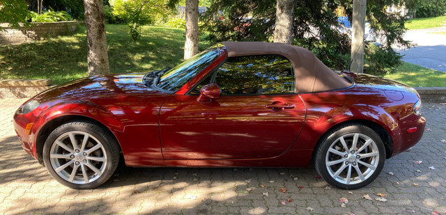 Mazda MX5 GT 2006 dans Autos et camions  à Longueuil/Rive Sud - Image 4