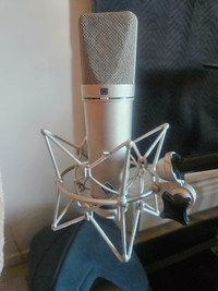 Neumann U 87 Ai Microphone