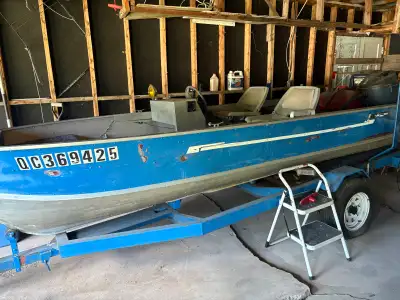 Ce bateau de pêche Princecraft robuste en aluminium est prêt pour vos prochaines sorties sur l'eau,...