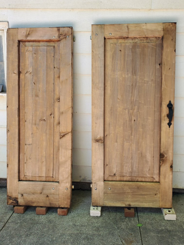 Antique Cedar Barn Doors in Windows, Doors & Trim in Markham / York Region