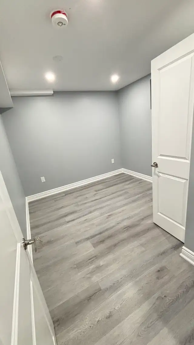 2 Bedroom Basement for Rent in Room Rentals & Roommates in Oakville / Halton Region - Image 11