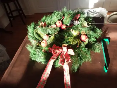 COURONNE DE NOEL, View more