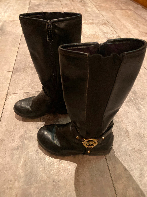 Size 13 Michael Kors kids boots in Kids & Youth in Thunder Bay