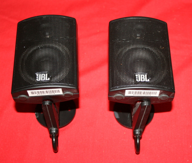 2 JBL Mini Wall Mount Speakers $25.00 in General Electronics in Windsor Region - Image 3