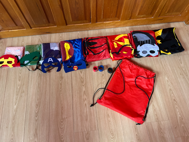 Costume - Superhero capes/masks in Costumes in Oshawa / Durham Region - Image 3