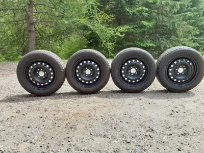 4 MotoMaster Winters Edge P205/60R16 winter tires on rims. Manufactured date [2521]. Bolt pattern 5x...