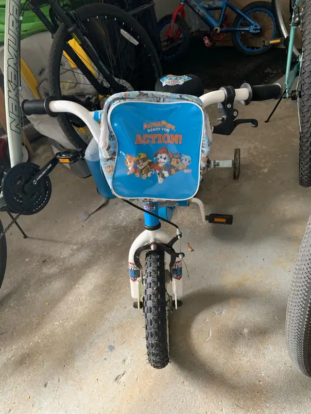 12” kids bike with training wheels  in Kids in London - Image 3