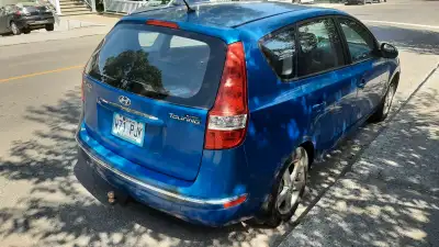 HYUNDAI ELANTRA TOURING À VENDRE Modèle : 2009 Kilométrage : 240 000 Transmission : Manuelle IDÉAL P...