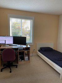 Room in Kitchener near Conestoga Cambridge