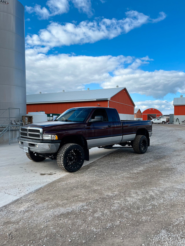 dodge ram 2500 in Cars & Trucks in Owen Sound - Image 4