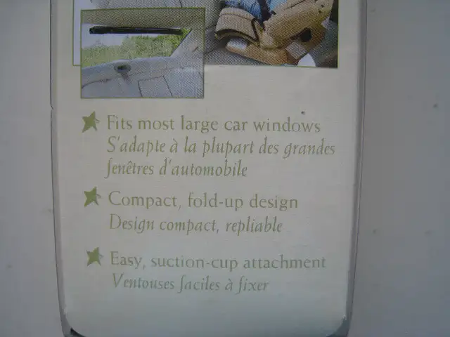 Eddie Bauer Rear Sunshade in Other in Guelph - Image 7