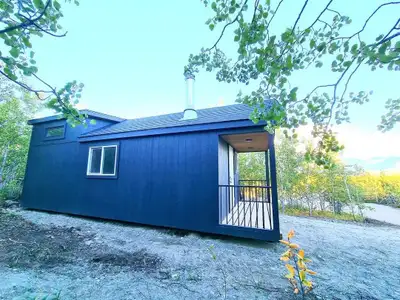 Location: 35min north-east of Whitehorse (Yukon) Short term rental from May 1 to July 31. $750/month...