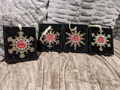 4 cadres Noël en métal neuf pour accrocher , View more