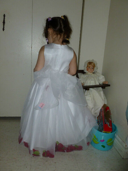 Flower Dress in Wedding in Sudbury - Image 2