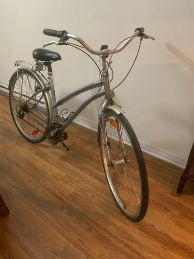 PRIX RÉDUIT: Vélo pour femme, View more