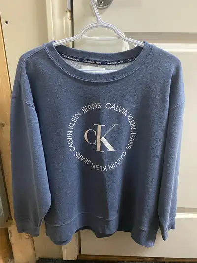 Ladies Calvin Klein  sweatshirt Size LG W-21.5” L-, View more