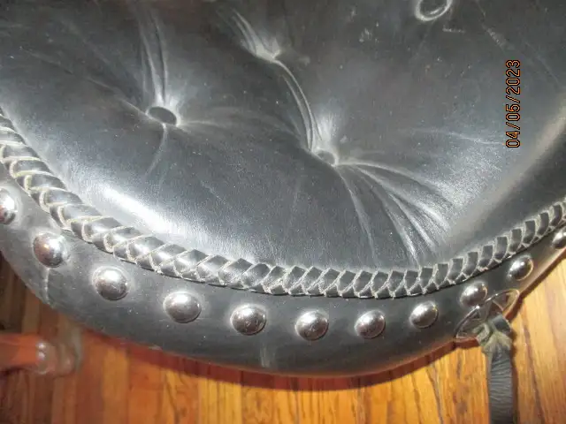 Harley Davidson seats and wheels and parts in Motorcycle Parts & Accessories in City of Montréal - Image 7