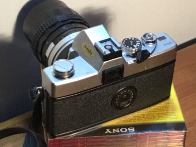 Minolta SRT200 film camera in Cameras & Camcorders in Cambridge - Image 4