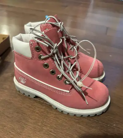 Brand New Toddler Girls Timberland Boot size 11 Item is available if you’re seeing this ad