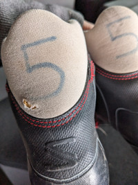 Cross-country ski boots size 5 women sns bindings