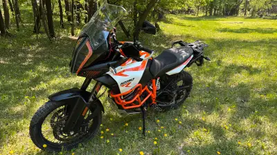 2017 KTM 1290 SAR, owned for a number of years of trouble free riding. Has been an amazing bike, bou...