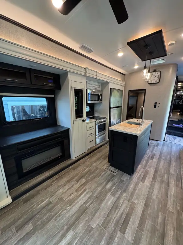 2020 Jayco NorthPoint 377RLBH in Travel Trailers & Campers in City of Halifax - Image 6