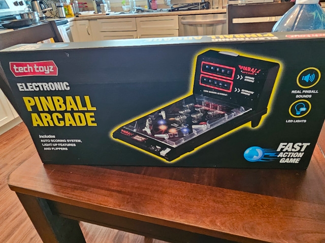 Mini pinball game $5 in Toys & Games in Edmonton