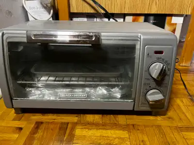 Black & Decker Toaster Oven (silver), View more