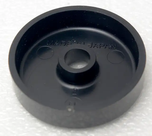 Vintage Original Sony Turntable 45 RPM Adapter in Stereo Systems & Home Theatre in Edmonton - Image 4