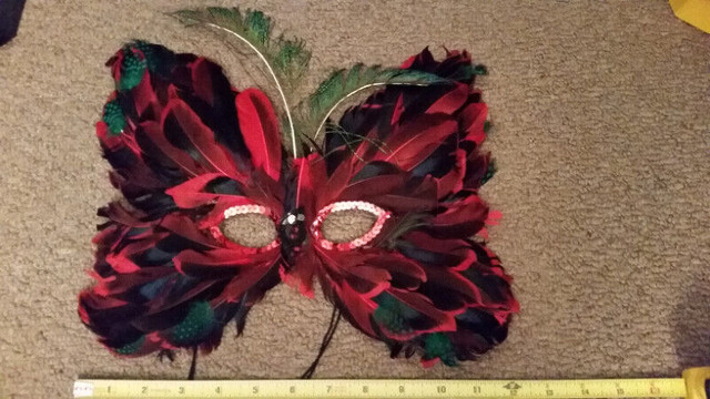 Venetian Style Masquerade Feather Mask, Adult Men Women in Hobbies & Crafts in Moncton - Image 2