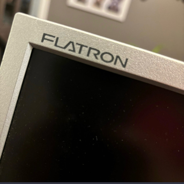 19 Inch LG Flatron LCD Computer Monitor in Monitors in Cambridge - Image 2