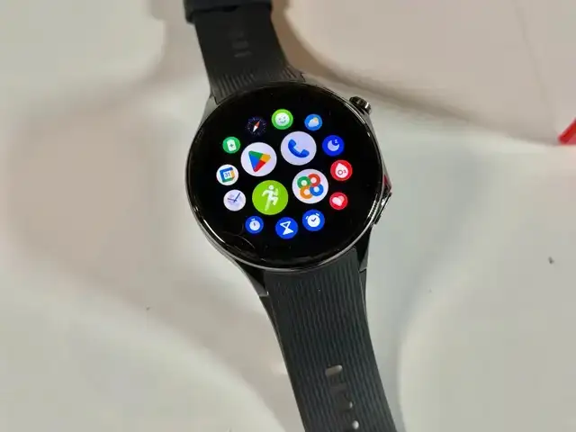 OnePlus Watch 2 - Smartwatch in Like New Condition64335578277505120