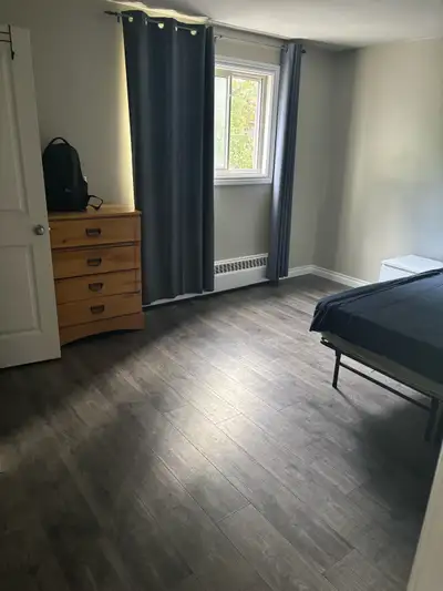 Master Bedroom for Rent – South Barrie Available November 1st | $850/month Bright and spacious maste...