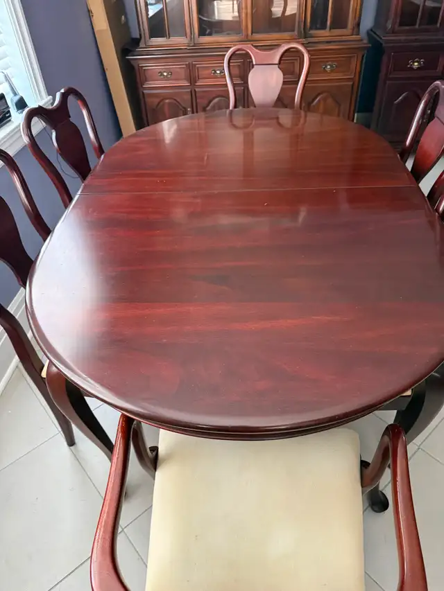 Gibbard Canadian Legacy Mahogany Oval Dining Table Six 6 Chairs in Dining Tables & Sets in City of Halifax - Image 5