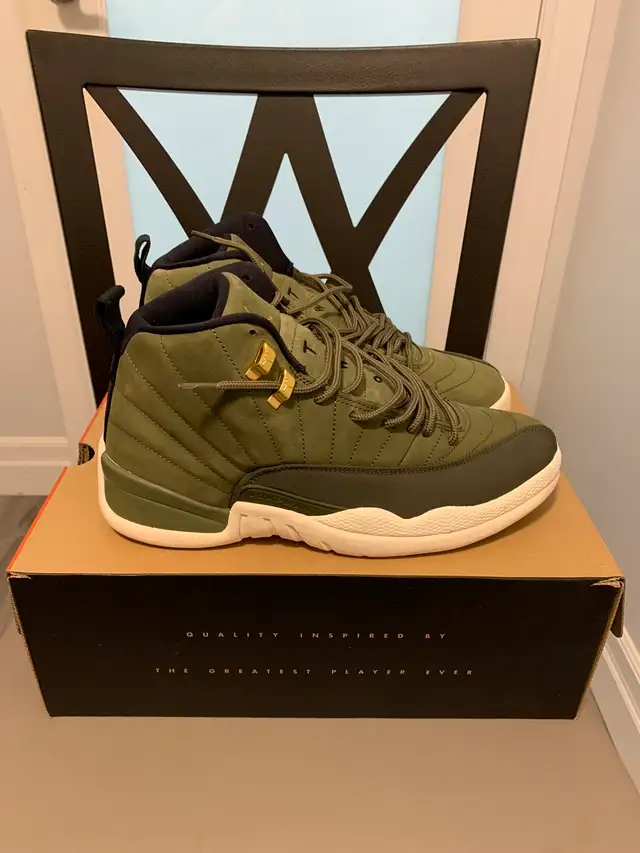 Air Jordan 12 Retro Chris Paul Class of 2003 in Men's Shoes in City of Toronto - Image 4
