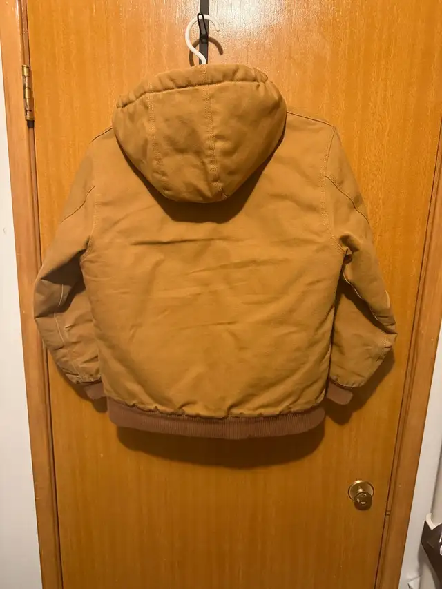 Carhartt Jacket in Kids & Youth in Calgary - Image 4