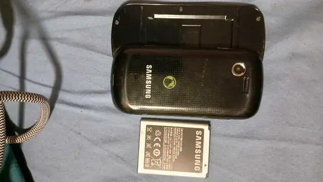 Samsung Gravity in Cell Phones in Vancouver - Image 5