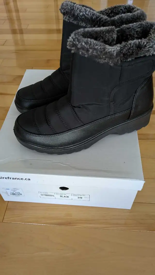 Bottes d'hiver femme. in Women's - Shoes in Rimouski / Bas-St-Laurent - Image 3