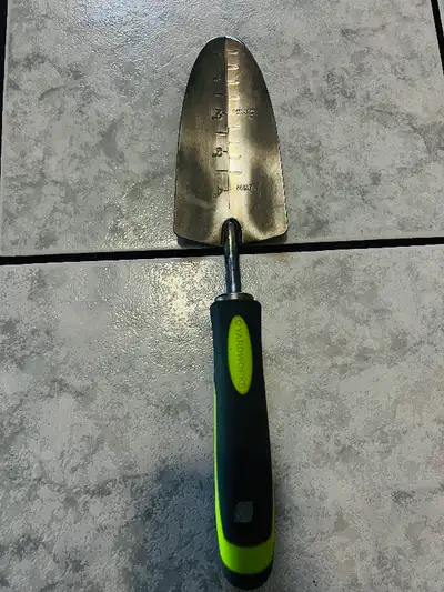 Brand new Yardworks Aluminium Hand Trowel with Rubber Handle, View more