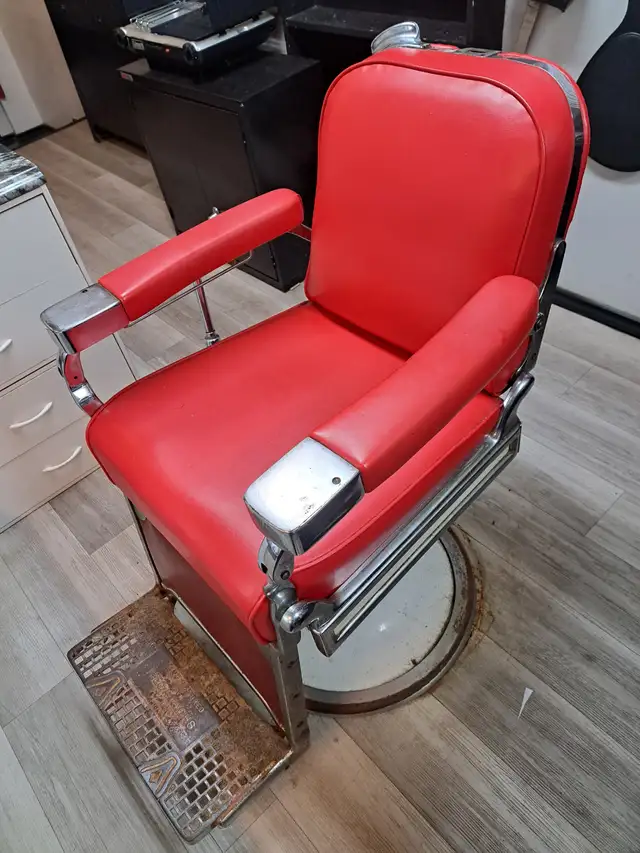 ANTIQUE BARBER CHAIR THEO A KOCHS CHICAGO $600 OBO