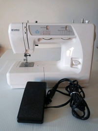 Kenmore Sewing Machine Model: 385-12312 -FOR PARTS OR REPAIRS